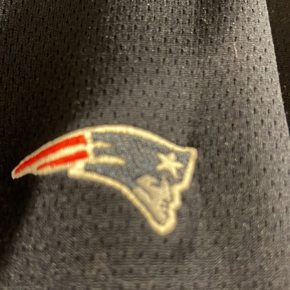 Cutter & Buck New England Patriots 1/4 zip - Picture 4 of 6